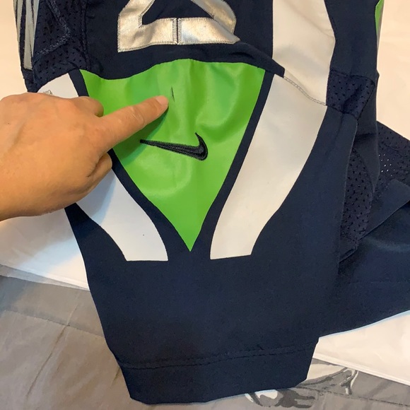 NFL Seattle Seahawks Jersey. - Picture 11 of 16